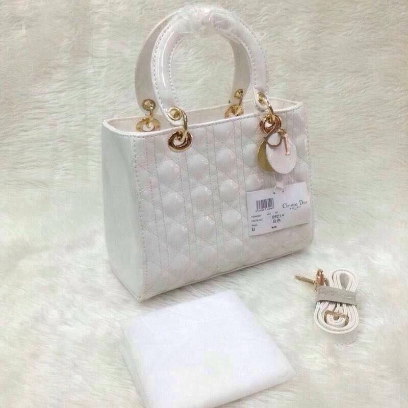 DIOR