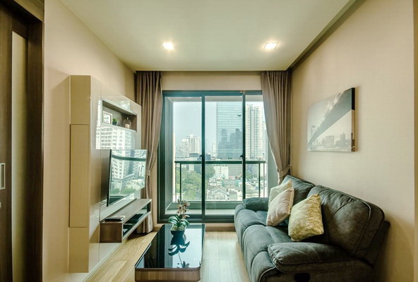 THE ADDRESS SATHORN