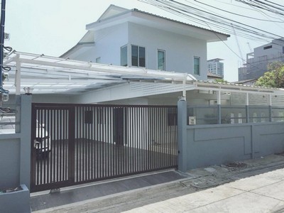 บ้านเดียว 2 ชั้น ซ.สุขุมวิท 10
