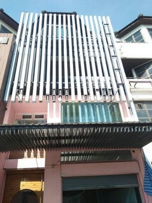 อาคารพาณิชย์ 5 ชั้น ถ.อินทราภร