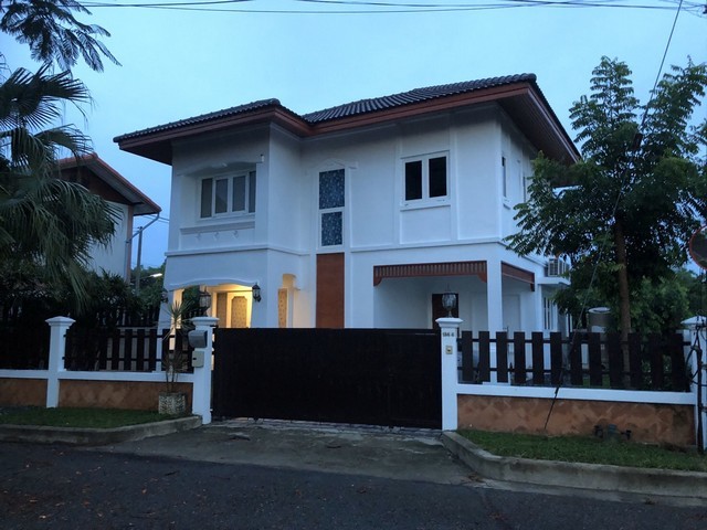 หมู่บ้าน บุษบา ปทุมธานี