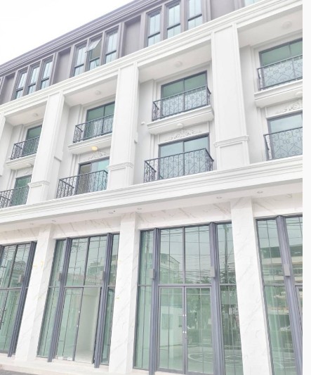 อาคารพาณิชย์