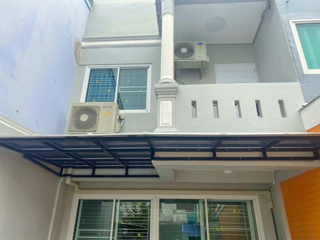 ทาวน์เฮ้าส์