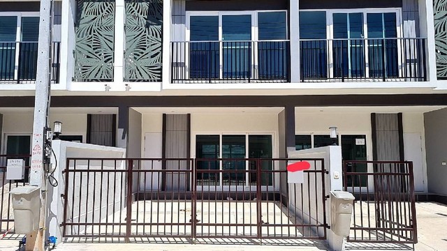 ทาวน์เฮ้าส์