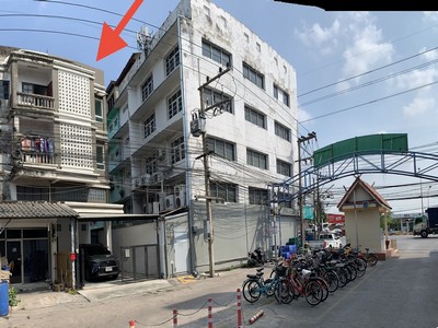 ทาวน์เฮ้าส์