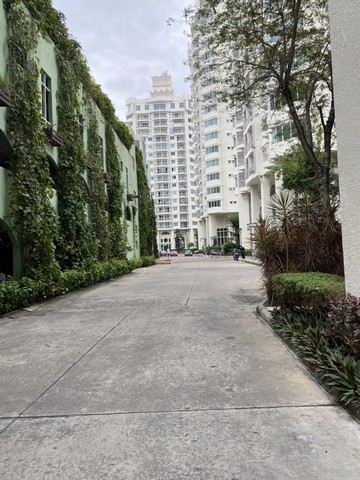 คอนโด
