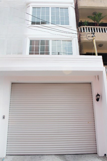 อาคารพาณิชย์