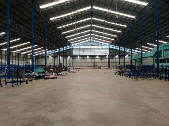 โรงงาน