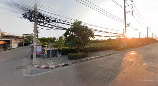 ที่ดิน