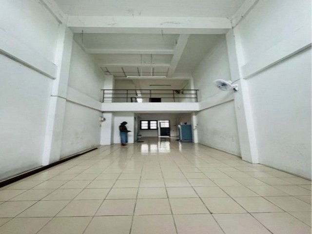 อาคารพาณิชย์