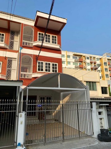 ทาวน์เฮ้าส์