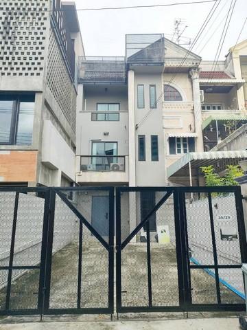 ทาวน์เฮ้าส์