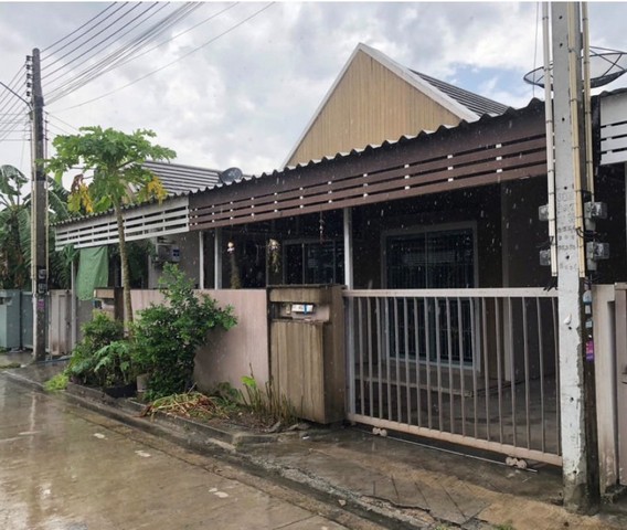 ทาวน์เฮ้าส์