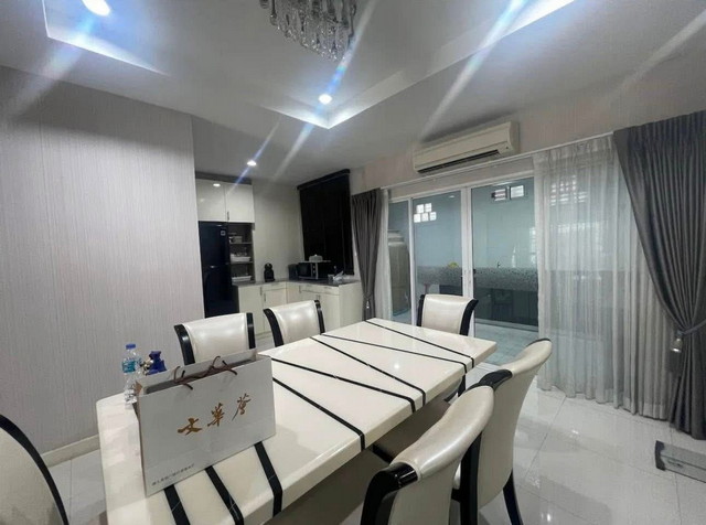 ทาวน์เฮ้าส์