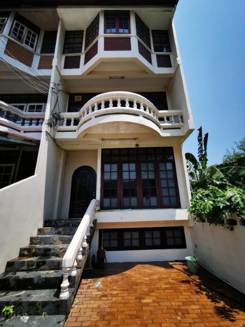 ทาวน์เฮ้าส์