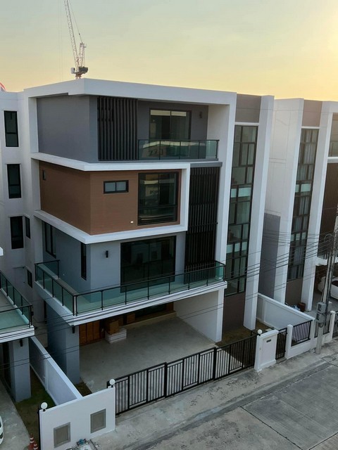 อาคารพาณิชย์