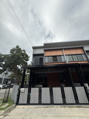 ทาวน์เฮ้าส์