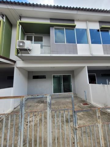 ทาวน์เฮ้าส์