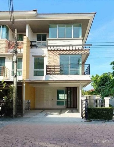 ทาวน์เฮ้าส์