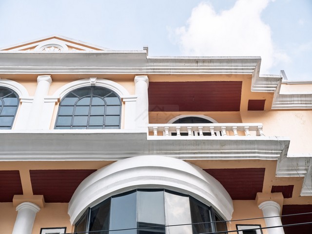 ทาวน์เฮ้าส์