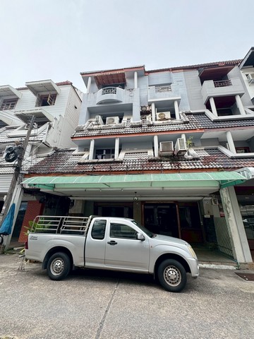 อาคารพาณิชย์