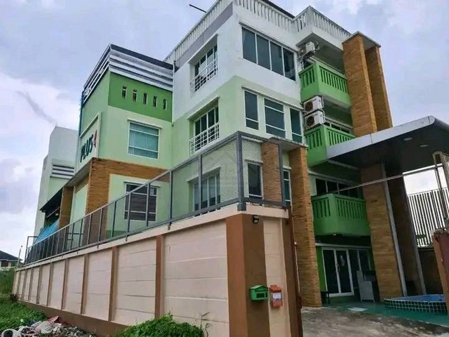 อาคารพาณิชย์