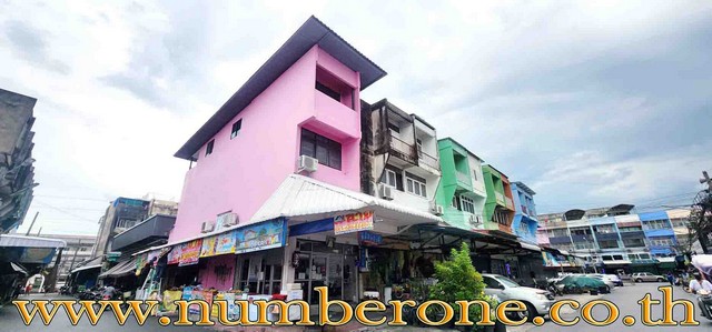 อาคารพาณิชย์