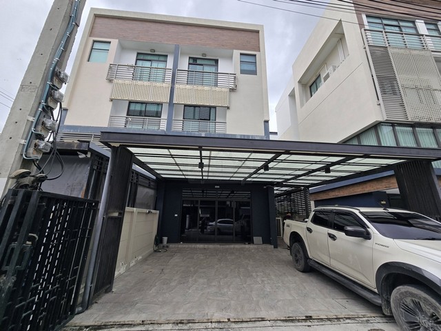 ทาวน์เฮ้าส์