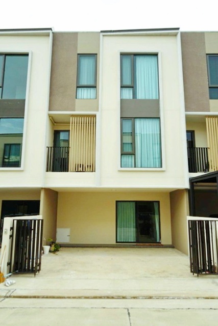 ทาวน์เฮ้าส์