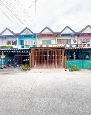 ทาวน์เฮ้าส์