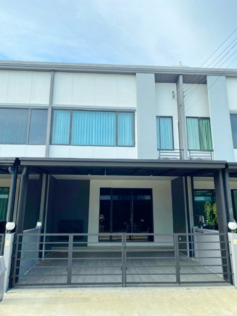 ทาวน์เฮ้าส์