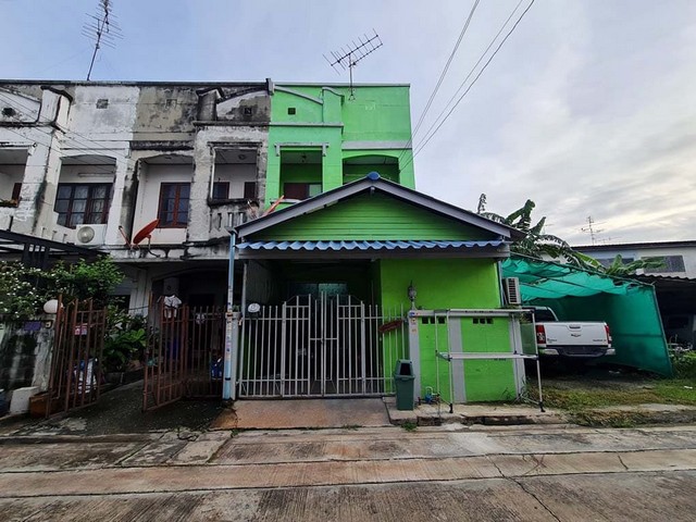 ทาวน์เฮ้าส์