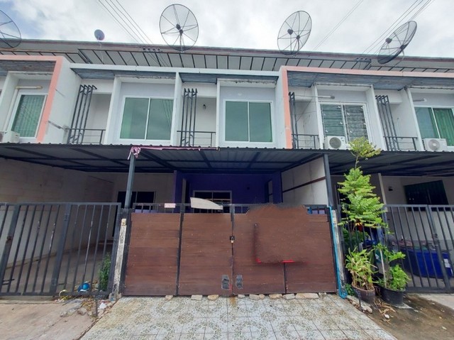 ทาวน์เฮ้าส์