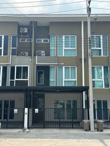 ทาวน์เฮ้าส์