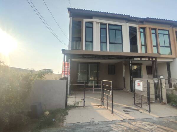 ทาวน์เฮ้าส์