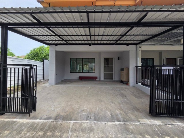 ทาวน์เฮ้าส์