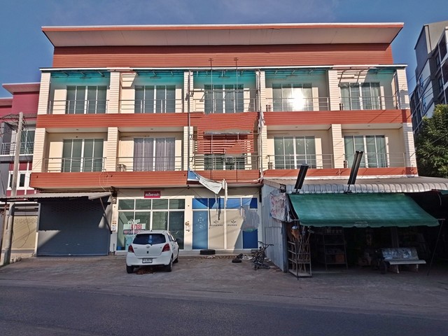 อาคารพาณิชย์