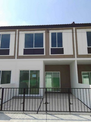 ทาวน์เฮ้าส์