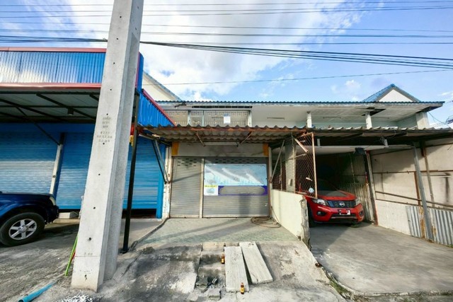 อาคารพาณิชย์