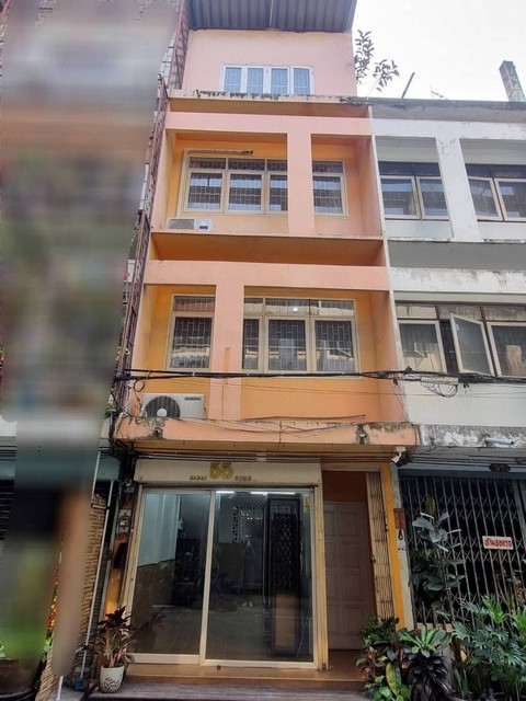 อาคารพาณิชย์