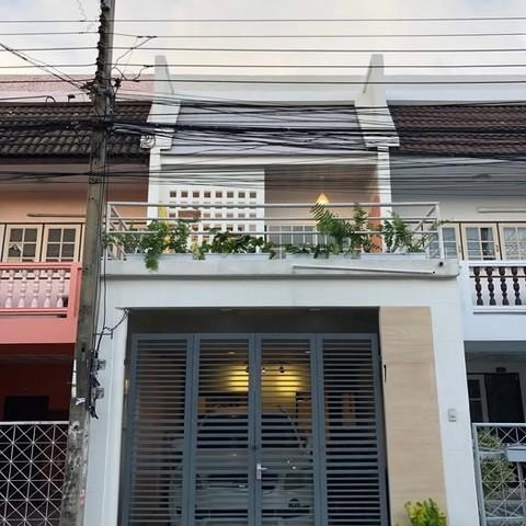 ทาวน์เฮ้าส์