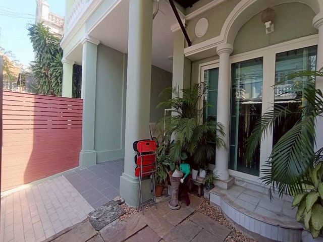 ทาวน์เฮ้าส์