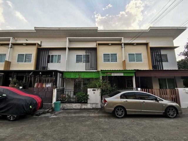 ทาวน์เฮ้าส์