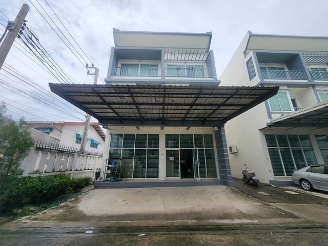 ทาวน์เฮ้าส์