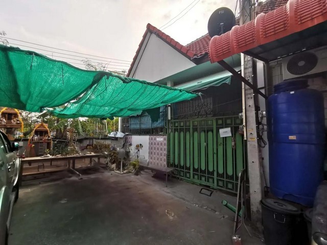 ทาวน์เฮ้าส์