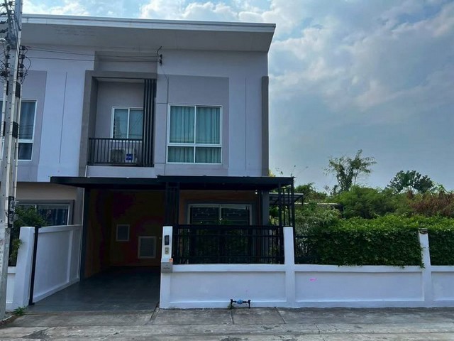 ทาวน์เฮ้าส์