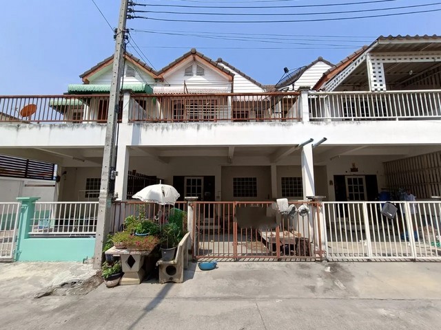 ทาวน์เฮ้าส์