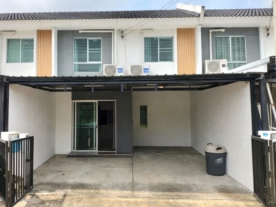 ทาวน์เฮ้าส์