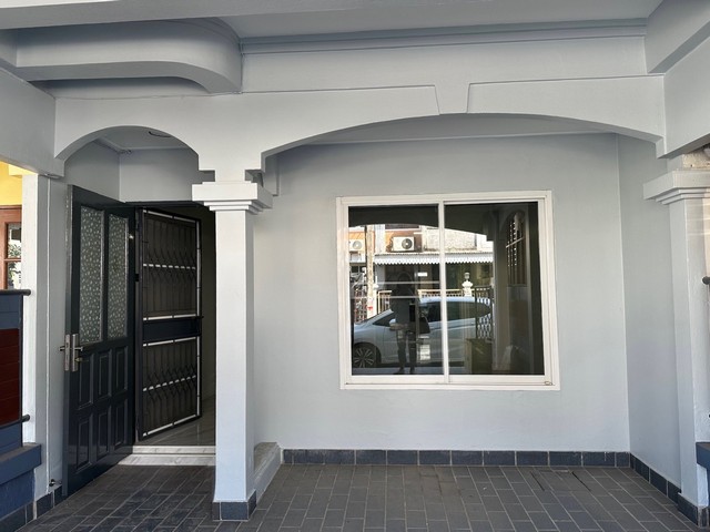 ทาวน์เฮ้าส์