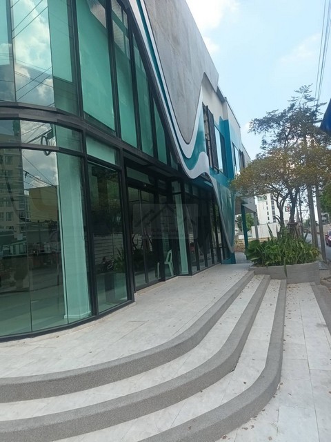 อาคารพาณิชย์